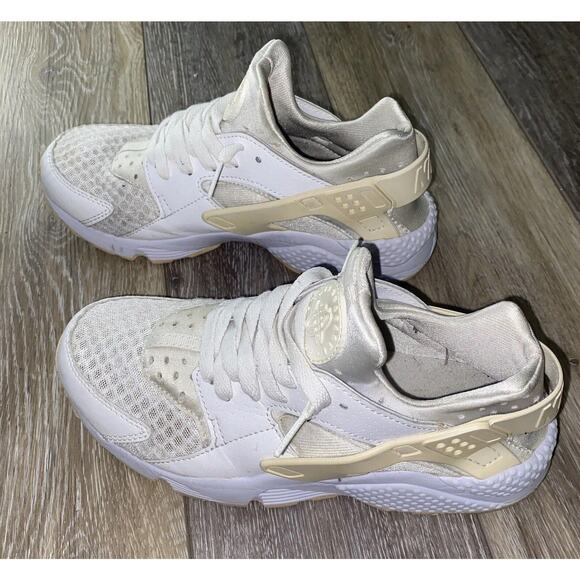 Nike Air Huarache Triple White 318429-111 Men’s US Size 8 Sneaker Shoes - Picture 6 of 10